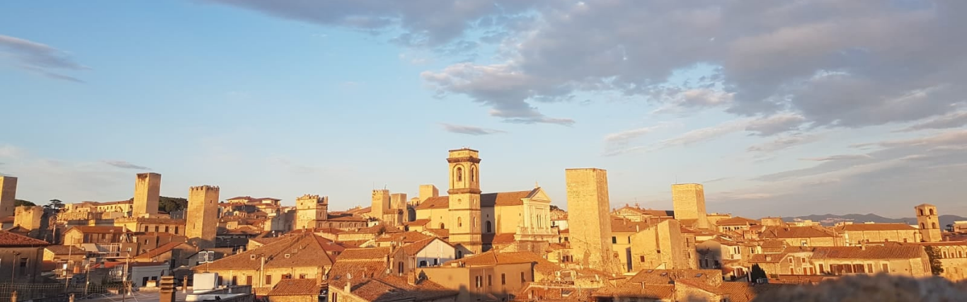 “Tarquinia di sera”, continuano ad agosto le visite al centro storico
